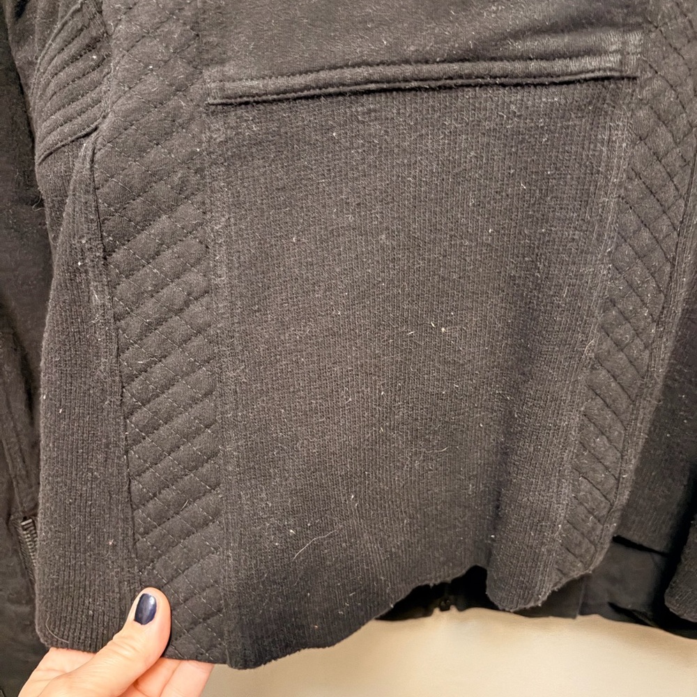 Rare LULU LEMON It's Happening Jacket - Black - Picture 11 of 11